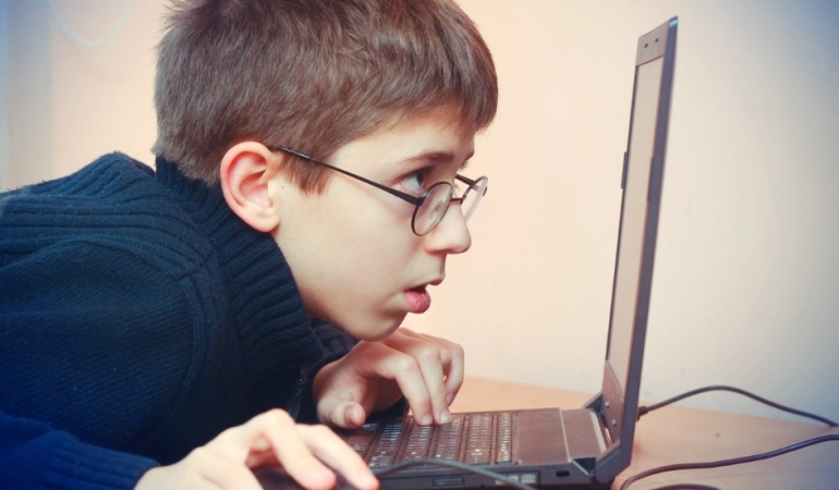 Yaz tatilinde ekran bağımlılığına dikkat